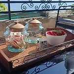 Letizia, Posteggio Privato E Terrazza Panoramica 펜션