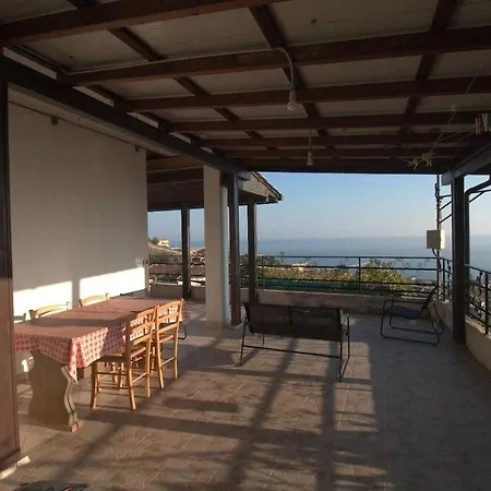 Letizia, Posteggio Privato E Terrazza Panoramica Tatil Evi Santo Stefano al Mare
