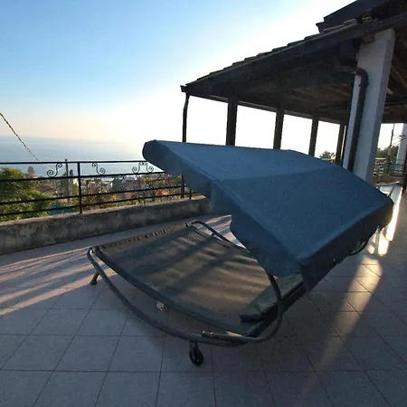 Letizia, Posteggio Privato E Terrazza Panoramica Tatil Evi Santo Stefano al Mare