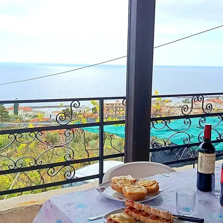 Letizia, Posteggio Privato E Terrazza Panoramica *