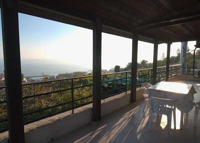 Letizia, Posteggio Privato E Terrazza Panoramica 펜션