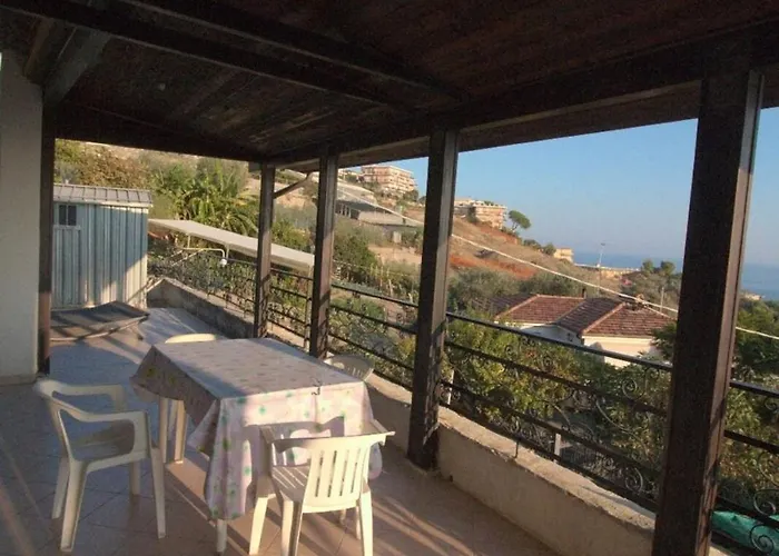 펜션 Letizia, Posteggio Privato E Terrazza Panoramica