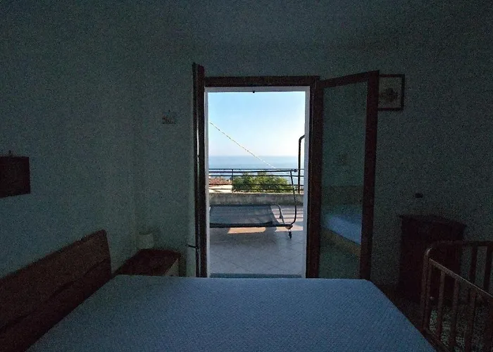 Letizia, Posteggio Privato E Terrazza Panoramica