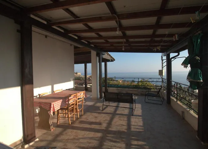 Letizia, Posteggio Privato E Terrazza Panoramica 펜션 *